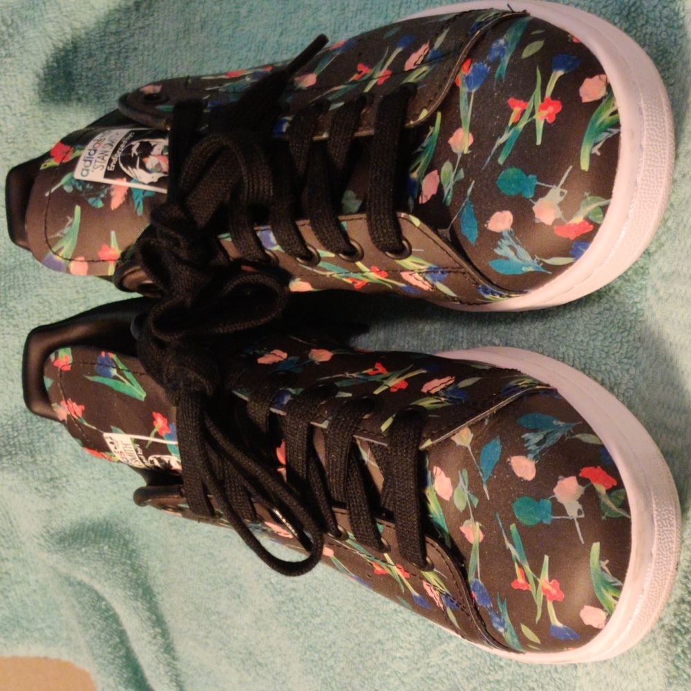 Adidas Stan Smith Floral Print size 7.5